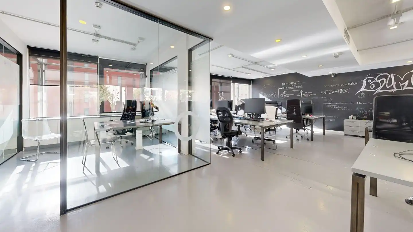 Office for sale in Madrid  with Air Conditioner, Heating and Storage room