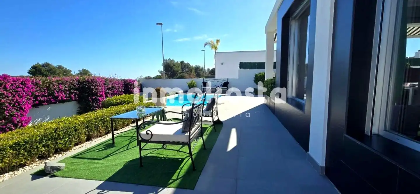Terrassa de Casa o xalet en venda en Polop amb Aire condicionat, Calefacció i Jardí privat