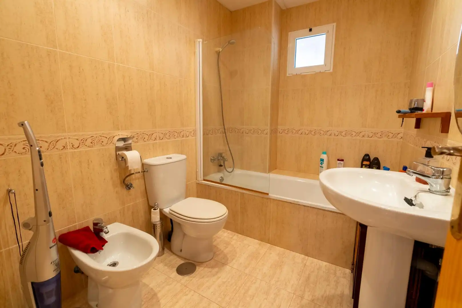 Baño de Planta baja en venta en El Campello con Aire acondicionado, Calefacción y Jardín privado