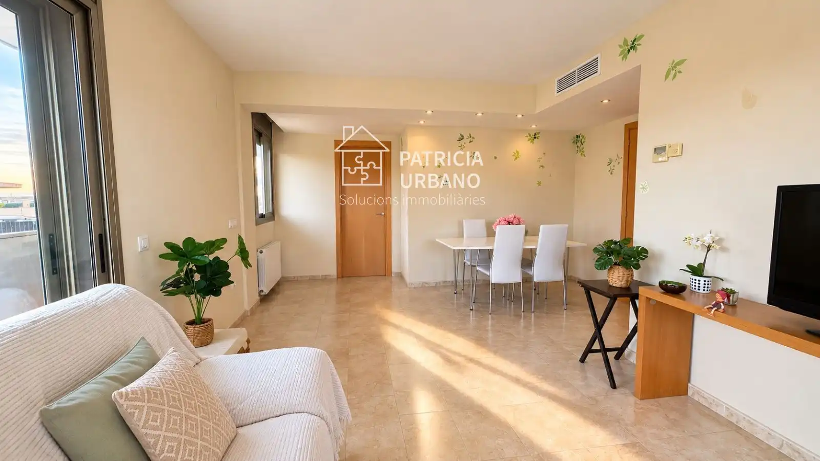 Living room of Attic for sale in Vilafortuny - Cap de Sant Pere