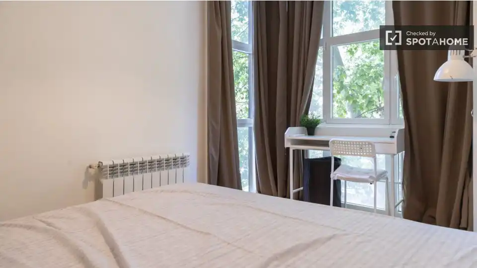 Habitación de Apartamento para compartir en Madrid con Aire acondicionado, Calefacción y Terraza