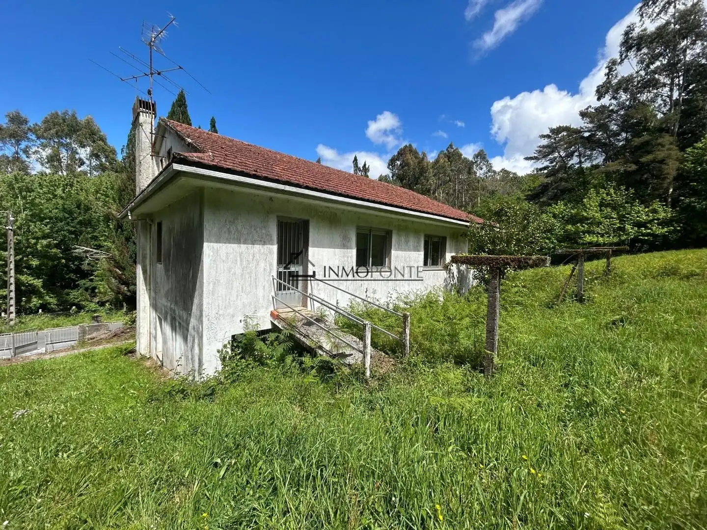 Casa o xalet en venda en Forcarei amb Jardí privat