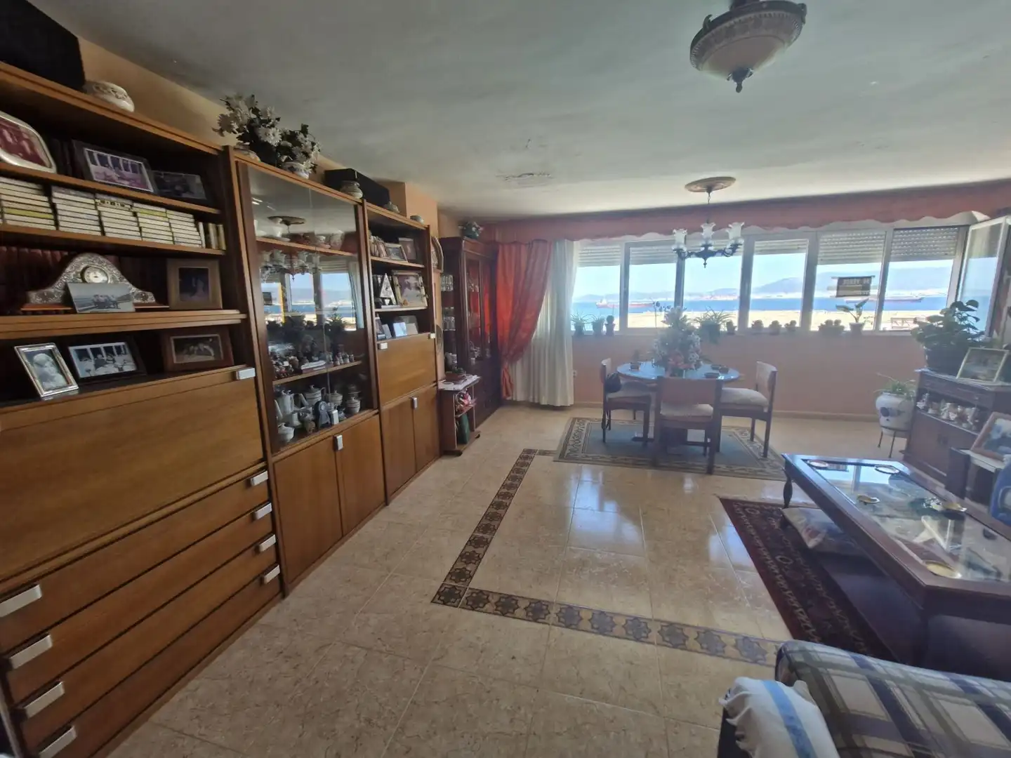 Wohnzimmer von Wohnung zum Verkauf in La Línea de la Concepción mit Terrasse und Möbliert