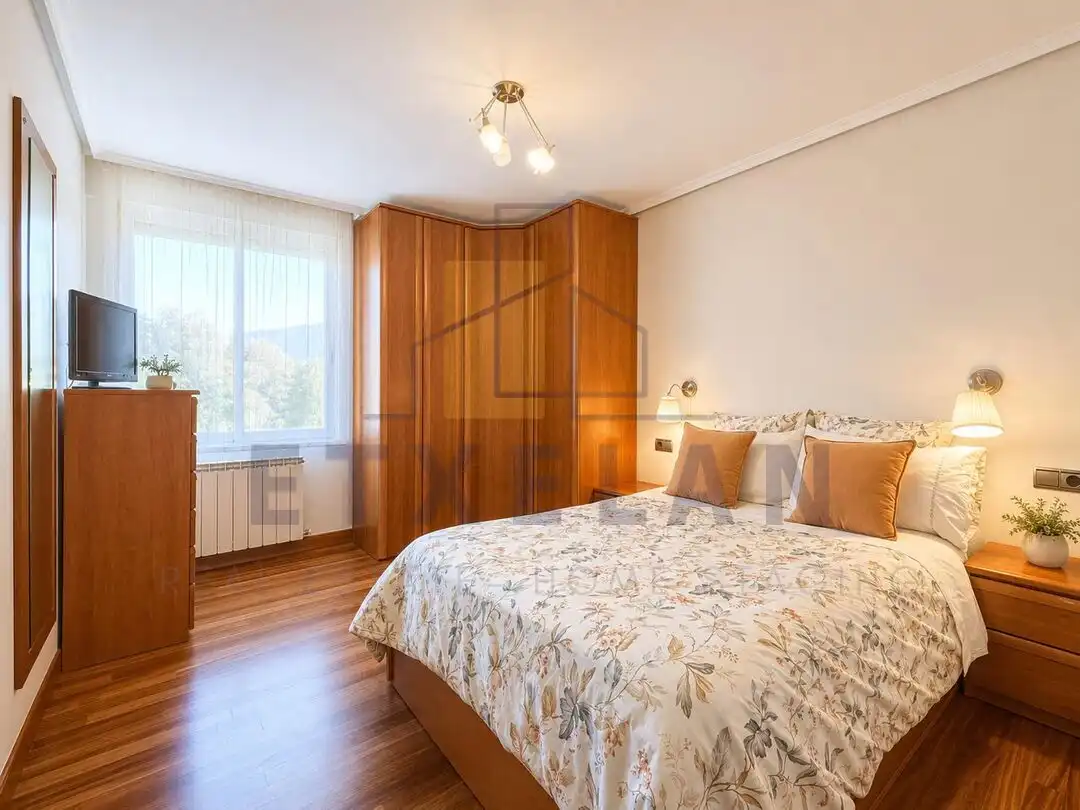 Habitación de Piso en venta en Atxondo con Calefacción y Amueblado