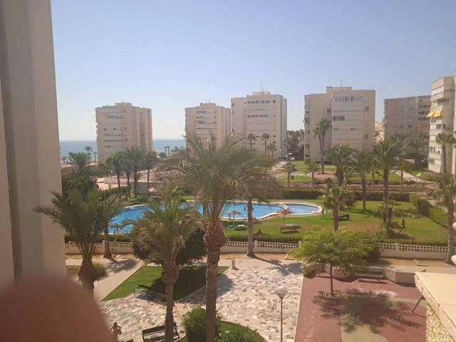 Apartamento en Alquiler en Agua Amarga - Urbanova