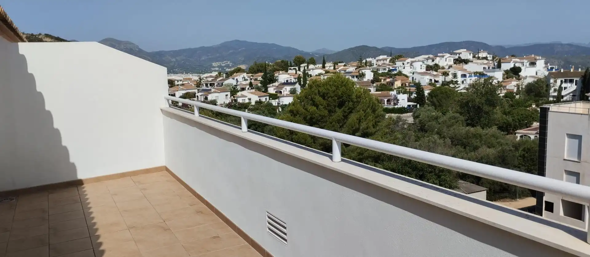 Terraza de Piso en venta en Pego con Aire acondicionado, Terraza y Piscina comunitaria