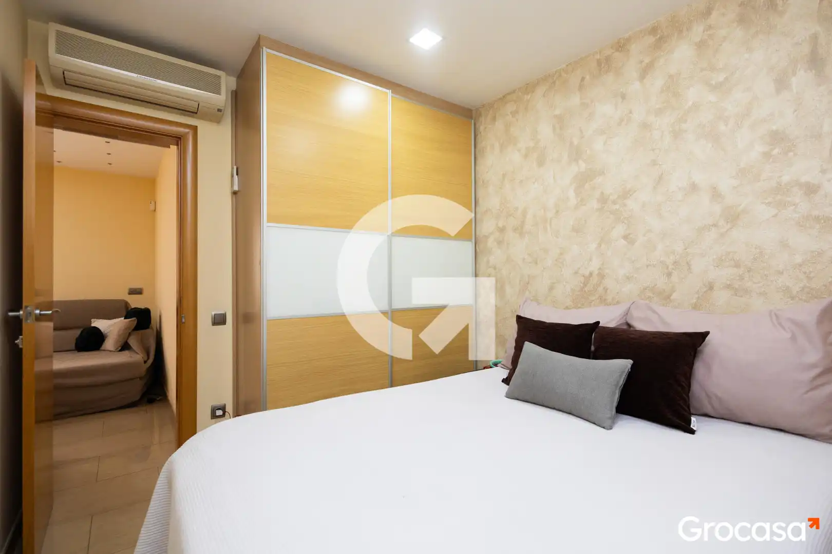 Habitación de Piso en venta en L'Hospitalet de Llobregat con Aire acondicionado y Calefacción