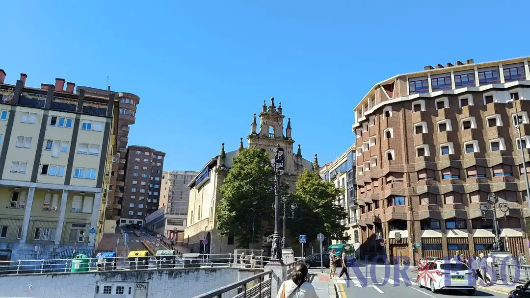 Exterior view of Flat for sale in Bilbao   with Heating, Terrace and Furnished