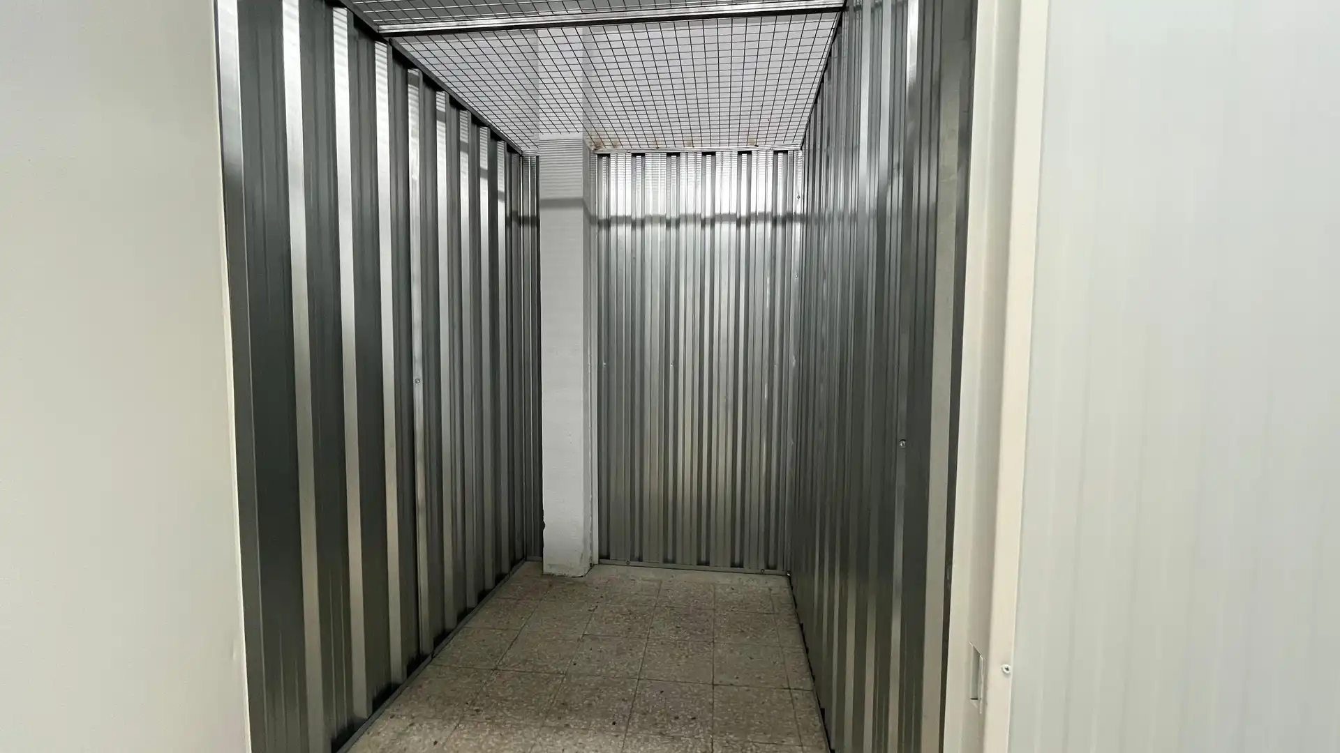 Trastero de alquiler en Madrid con Alarma