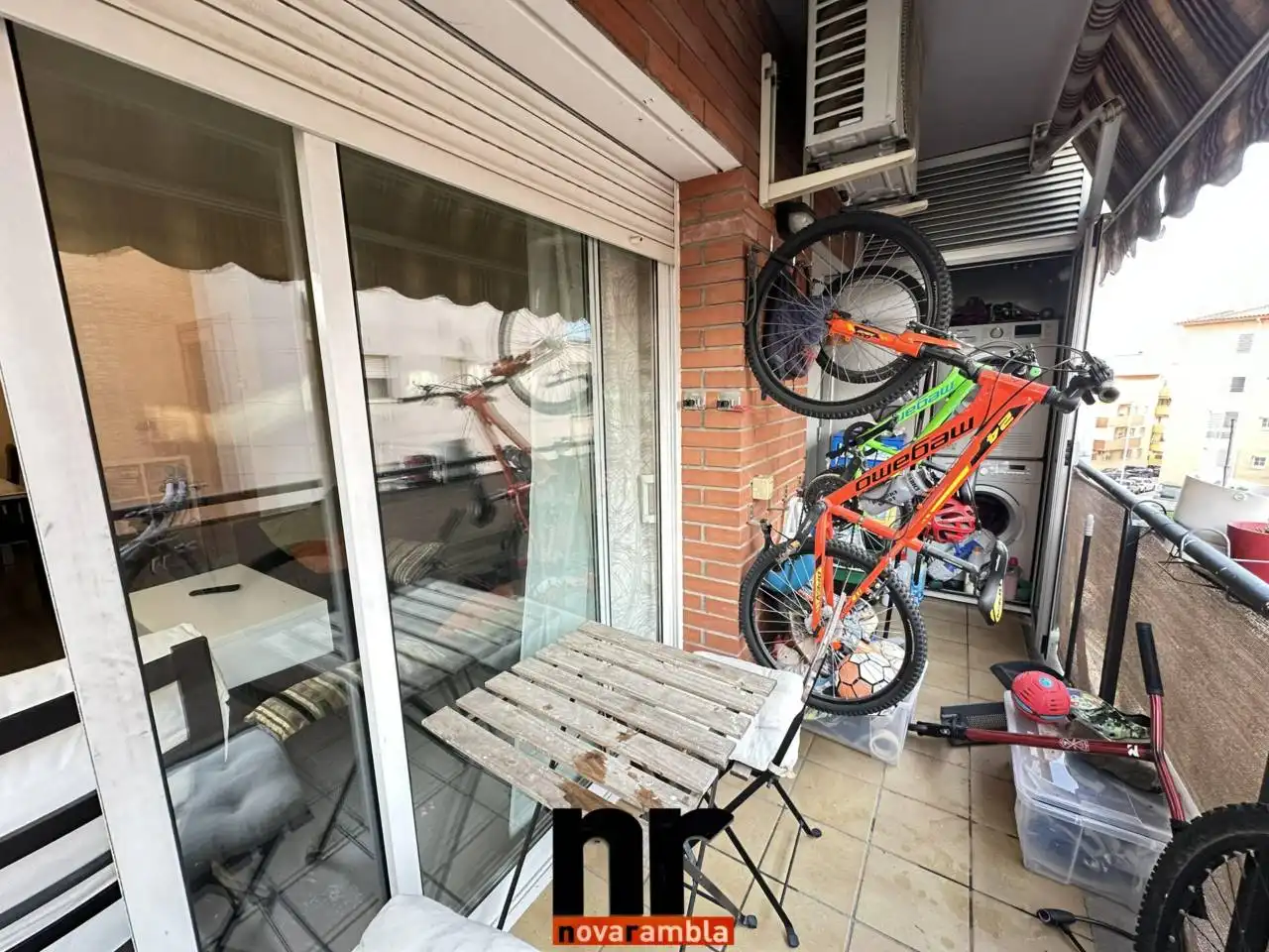 Terrasse von Wohnung zum Verkauf in Ripollet mit Klimaanlage, Heizung und Parkett