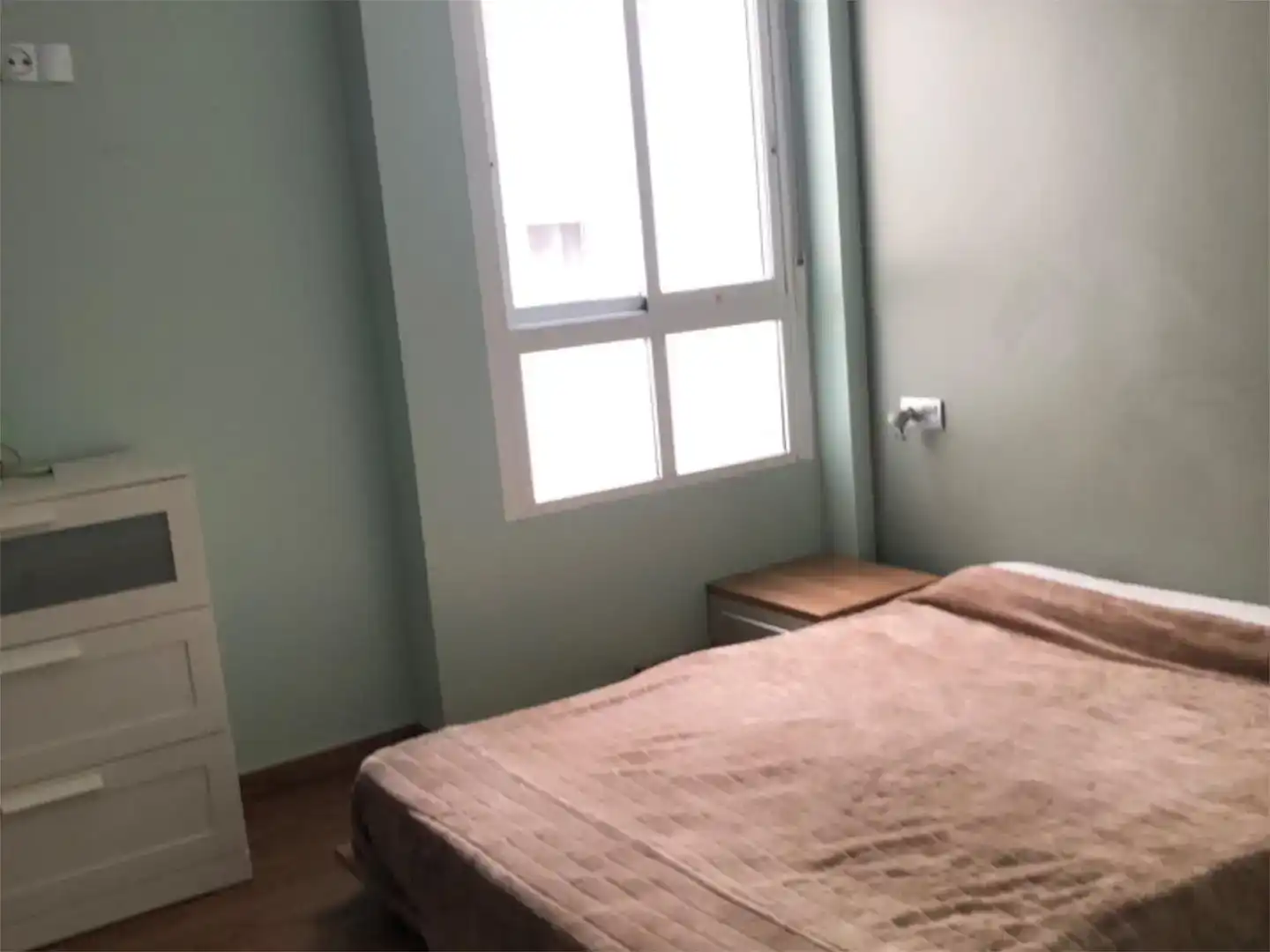 Dormitori de Àtic de lloguer en Alginet amb Aire condicionat, Parquet i Moblat