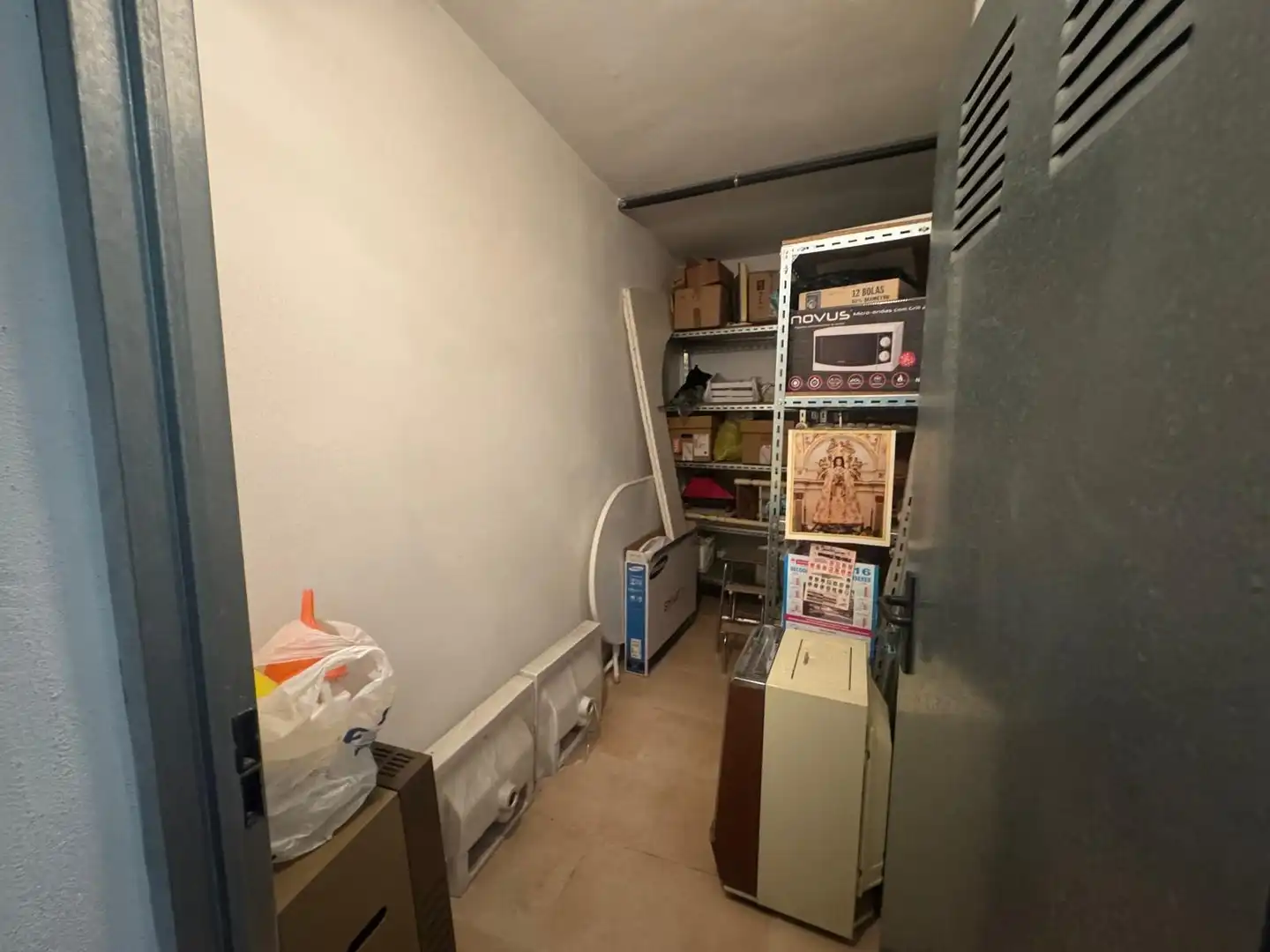 Wohnung zum Verkauf in Aspe mit Klimaanlage, Heizung und Abstellraum