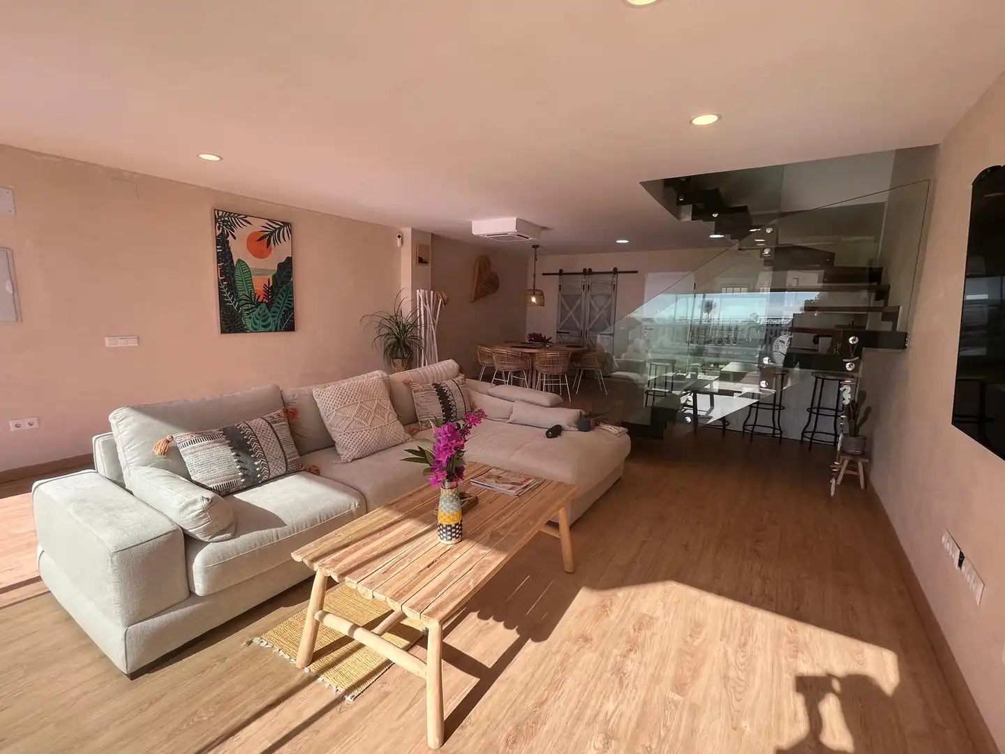 Sala de estar de Casa adosada de alquiler en Vélez-Málaga con Aire acondicionado, Calefacción y Jardín privado