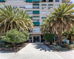 Exterior view of Flat for sale in  Granada Capital