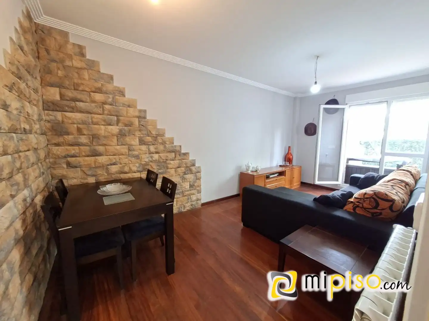Sala de estar de Piso en venta en Ampuero con Calefacción, Terraza y Trastero