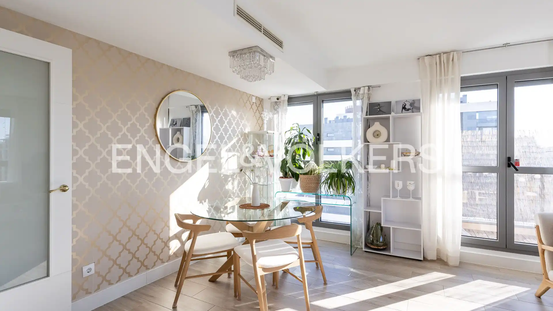 Esszimmer von Wohnung zum Verkauf in  Madrid Capital mit Klimaanlage, Heizung und Privatgarten