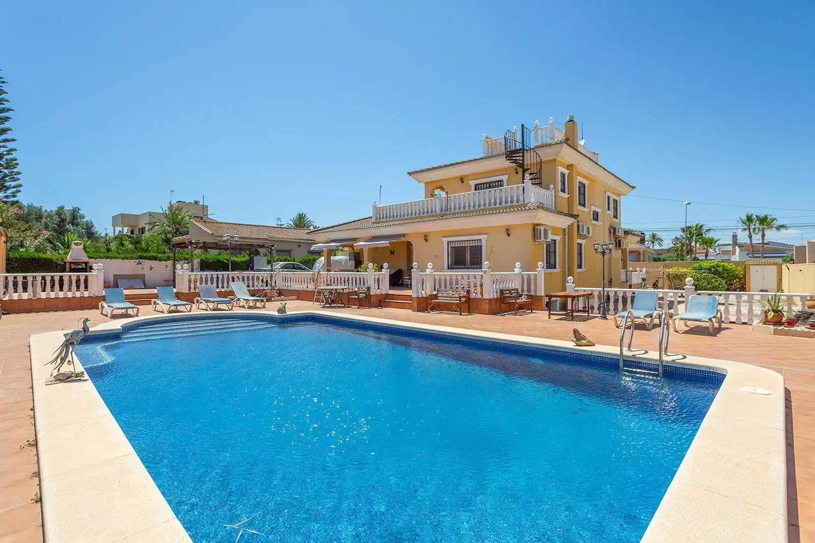 Chalet con terraza en venta en Centro, imagen 2