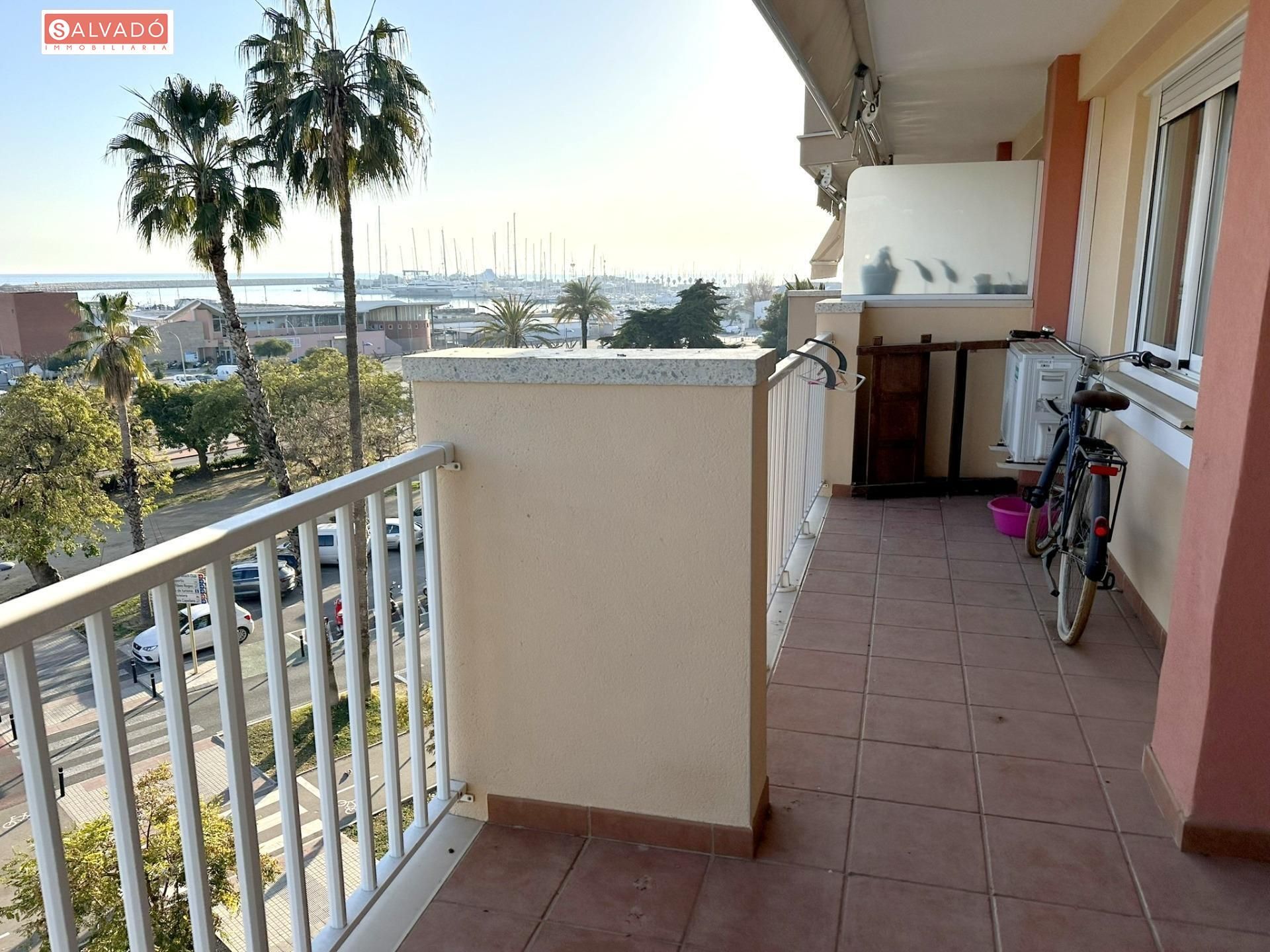 Balcony of Flat for sale in Vilanova i la Geltrú  with Air Conditioner, Parquet flooring and Terrace