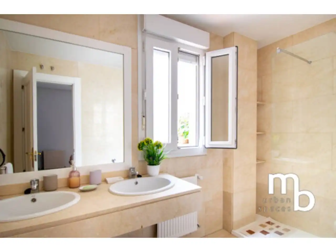 Baño de Piso en venta en Madrid con Aire acondicionado, Calefacción y Trastero