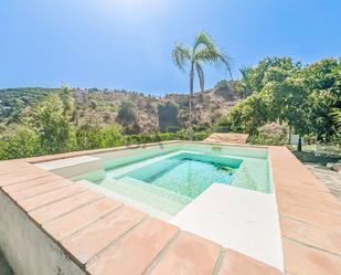 Piscina de Finca rústica de lloguer en Frigiliana amb Aire condicionat i Piscina