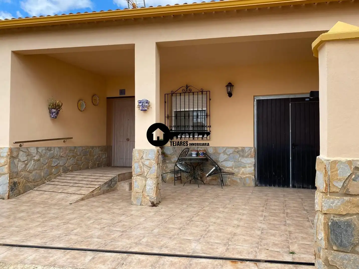 Vista exterior de Casa o xalet en venda en Pozohondo amb Aire condicionat, Jardí privat i Traster