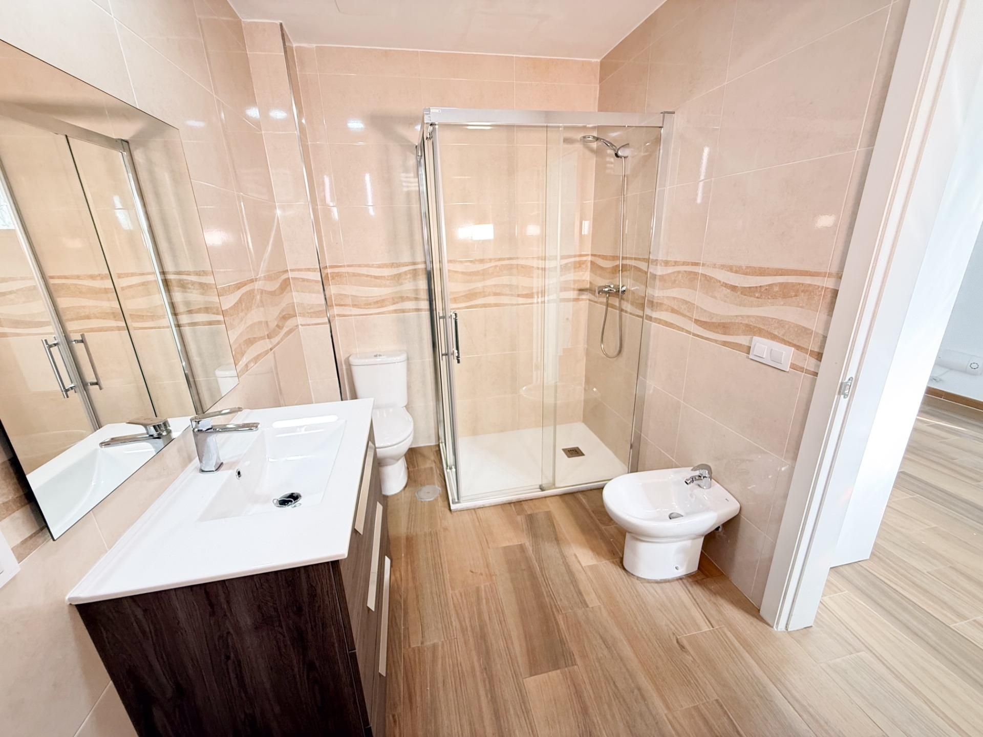 Planta baixa en venda a Carretera CARRETERA DE CARMONA, Cruz Roja