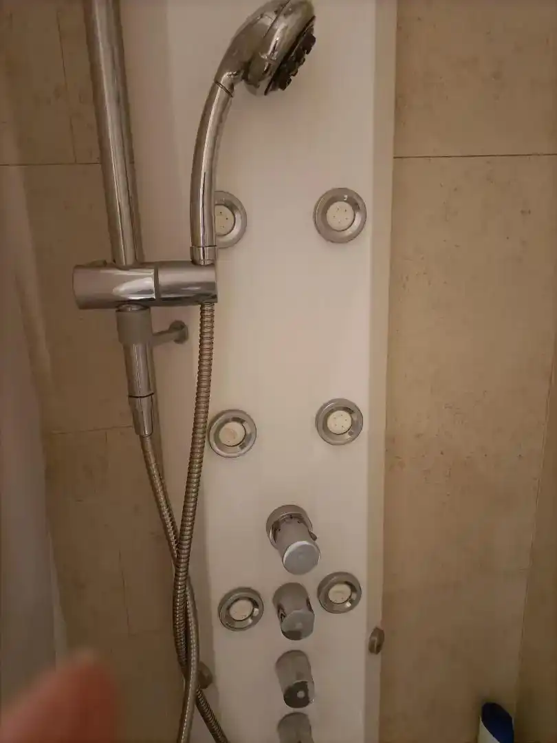 Bany de Casa o xalet en venda en El Casar amb Piscina