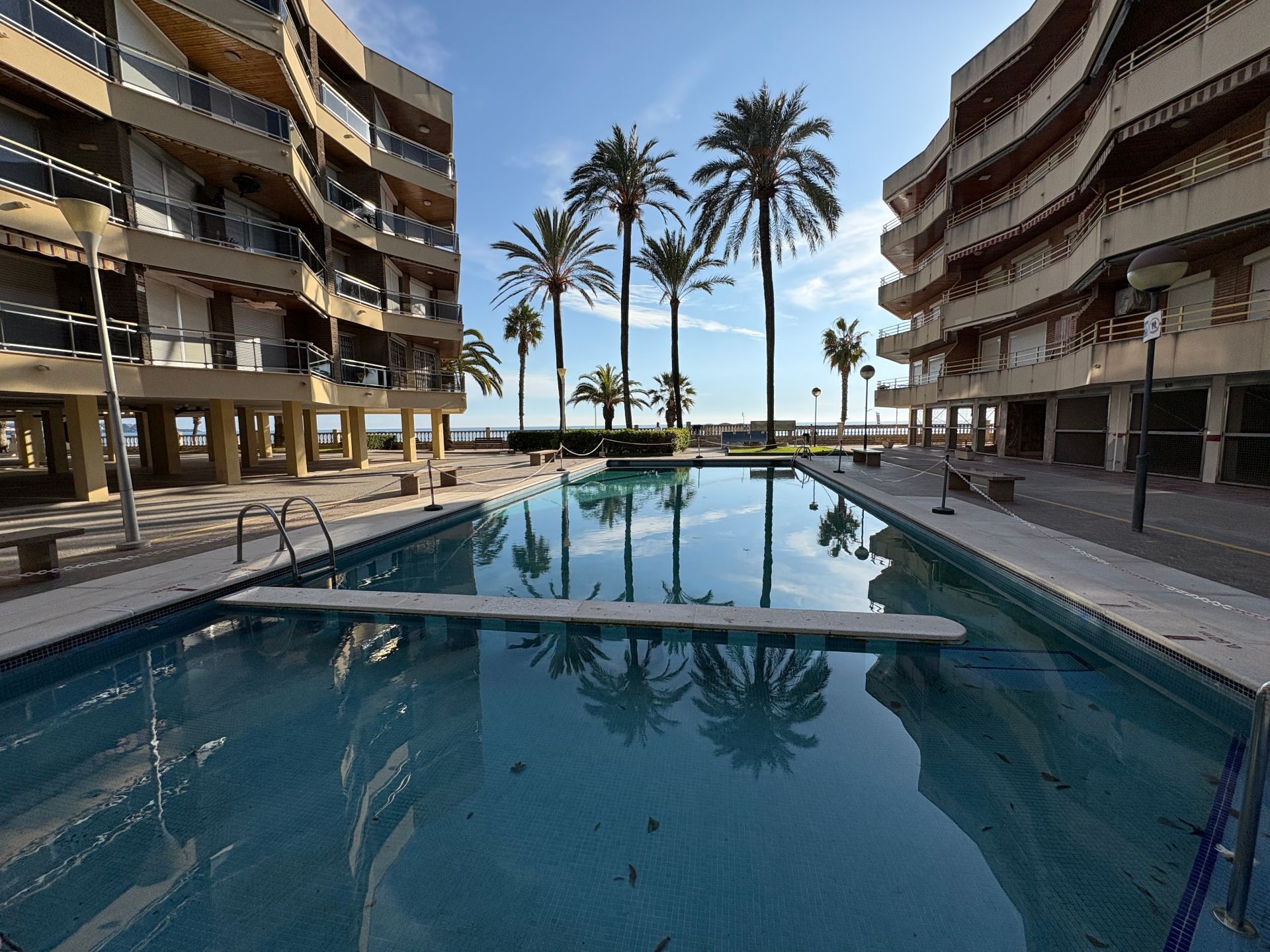 Piscina de Apartament en venda en Cambrils amb Aire condicionat, Calefacció i Terrassa