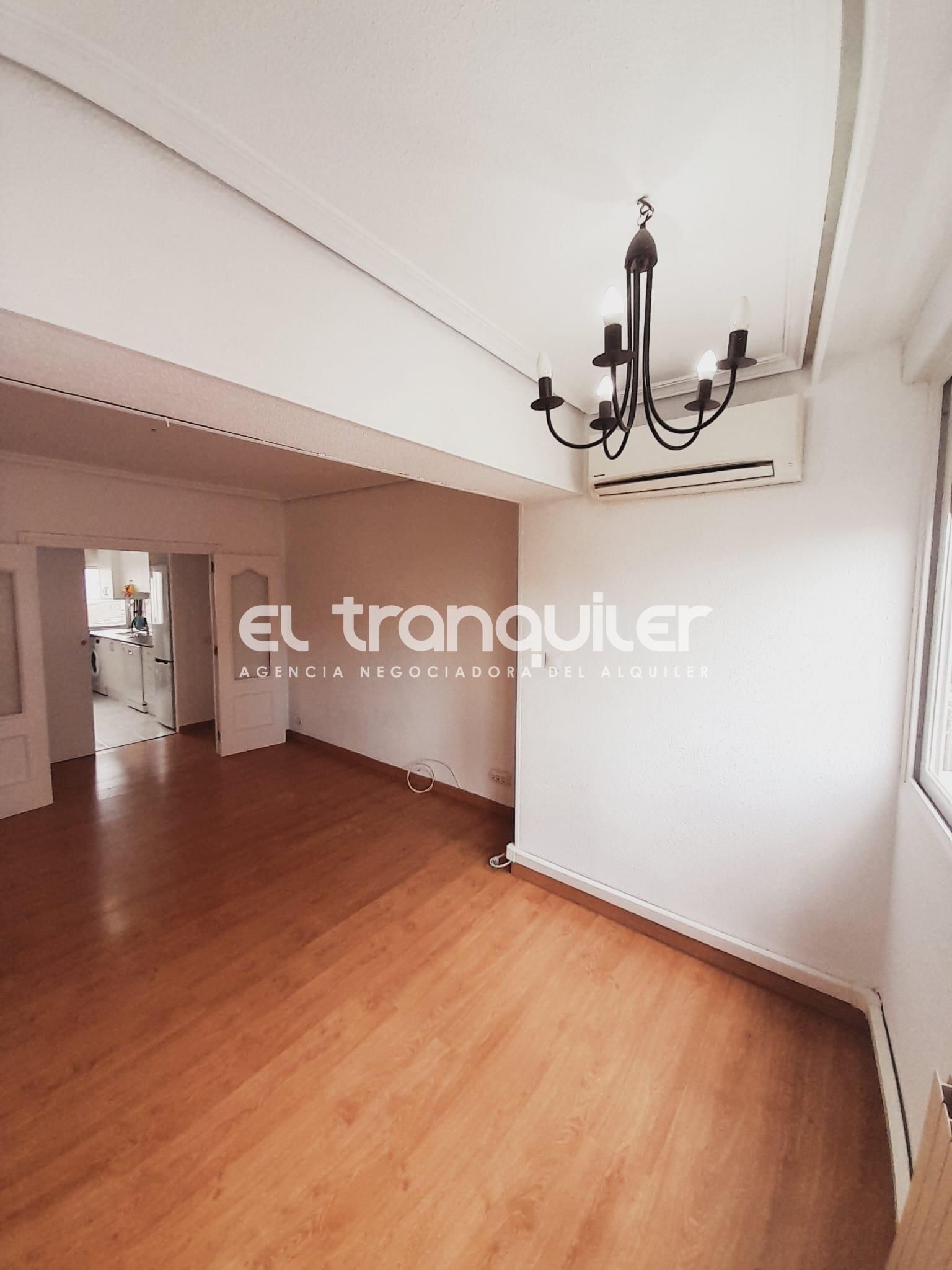 Sala d'estar de Pis de lloguer en  Madrid Capital amb Terrassa i Rentadora