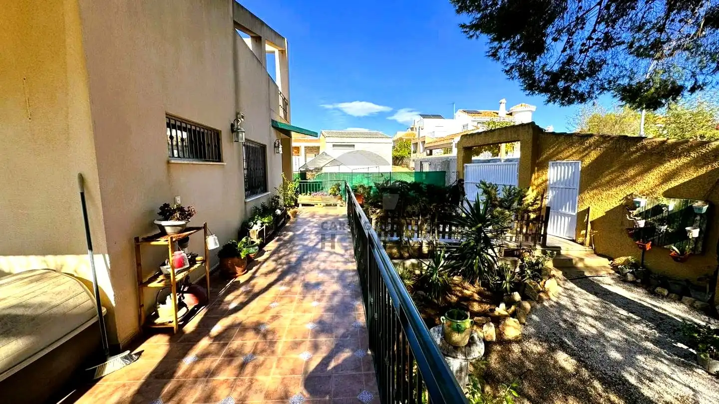 Jardín de Casa o chalet en venta en Cartagena con Aire acondicionado, Calefacción y Jardín privado