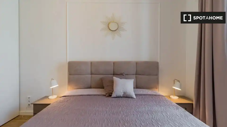 Dormitori de Apartament per a compartir en Nuñomoral amb Aire condicionat, Terrassa i Moblat