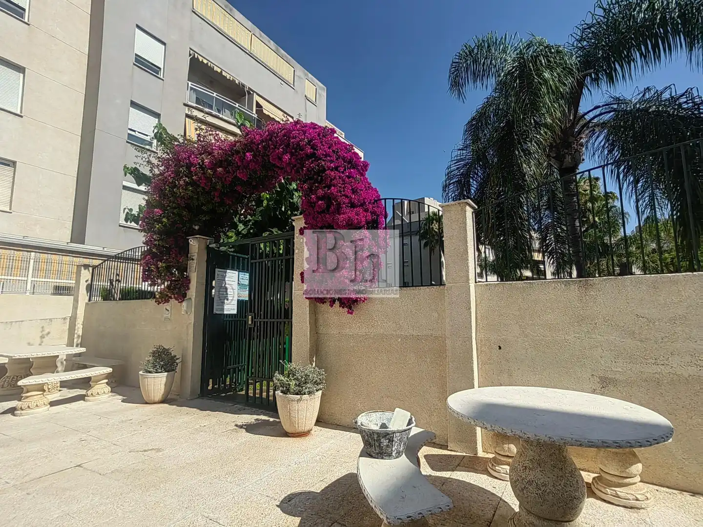 Vista exterior de Piso en venta en Málaga con Aire acondicionado, Jardín privado y Terraza