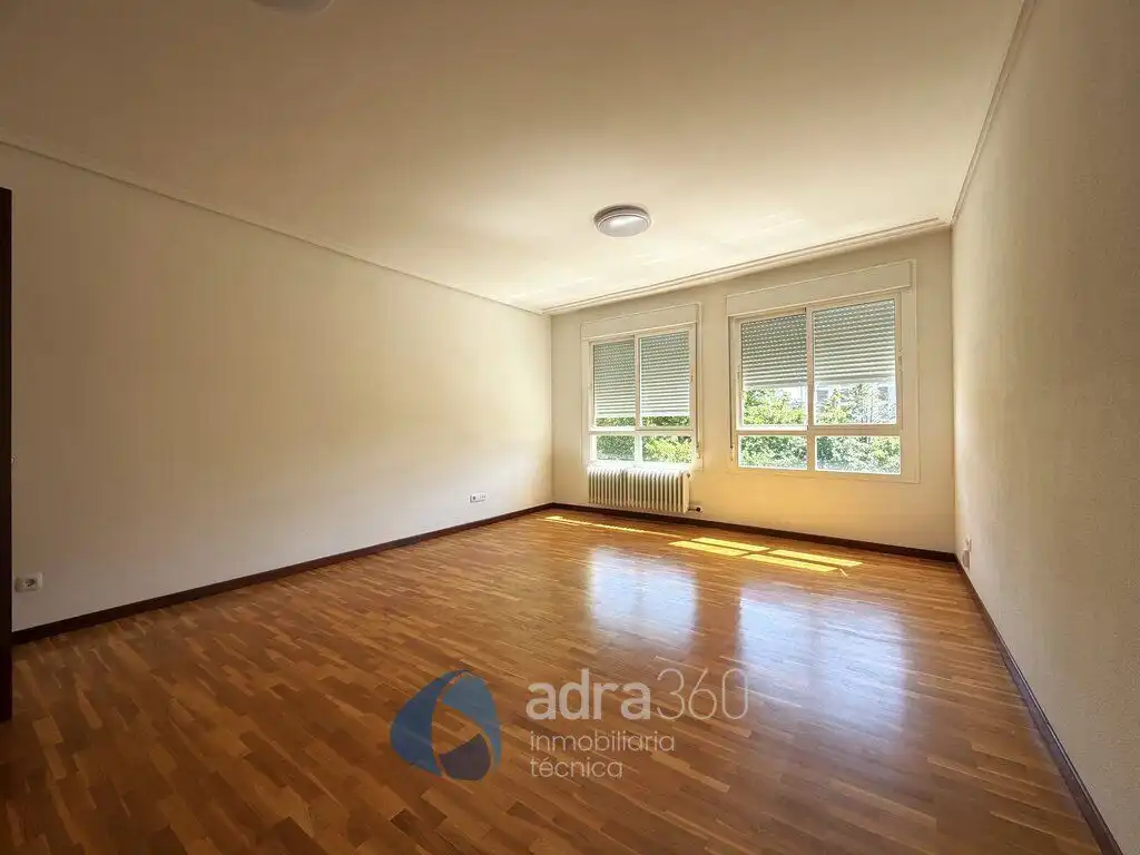 Wohnzimmer von Wohnung zur Miete in  Logroño mit Heizung