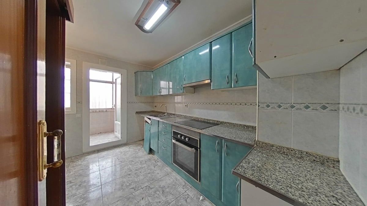 Kitchen of Flat for sale in Granollers  with Heating and Balcony