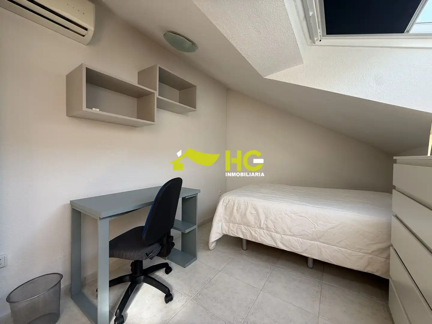 Habitación de Dúplex de alquiler en Villaviciosa de Odón con Aire acondicionado, Calefacción y Terraza