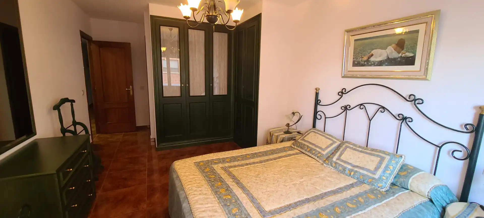 Habitación de Piso de alquiler en Gijón  con Calefacción y Amueblado