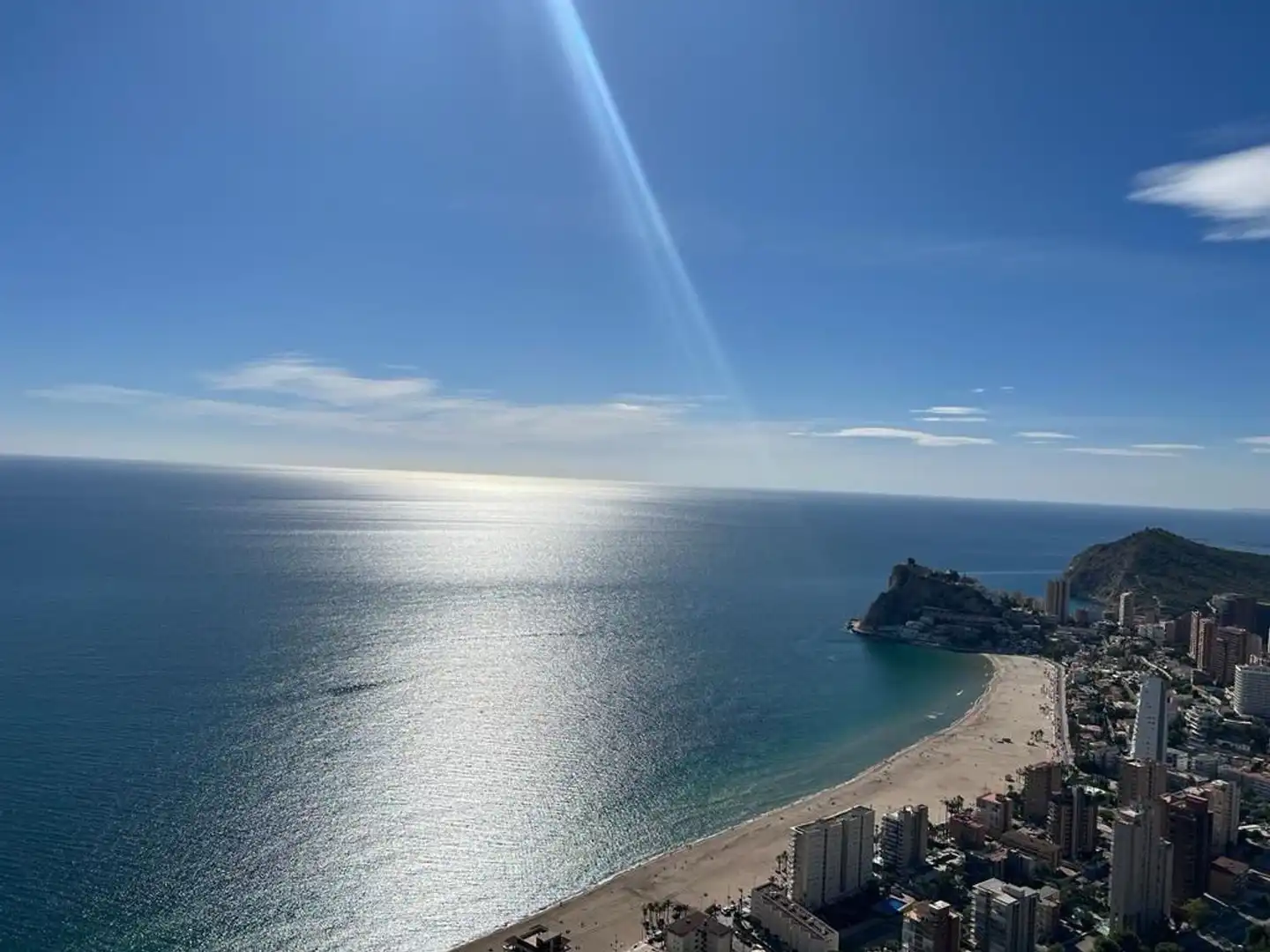 Vista exterior de Casa o xalet de lloguer en Benidorm amb Aire condicionat, Jardí privat i Moblat