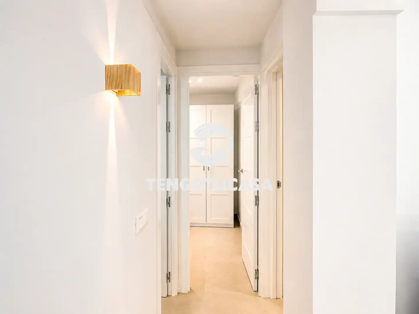 Flat for sale in Madrid  with Air Conditioner, Heating and Furnished