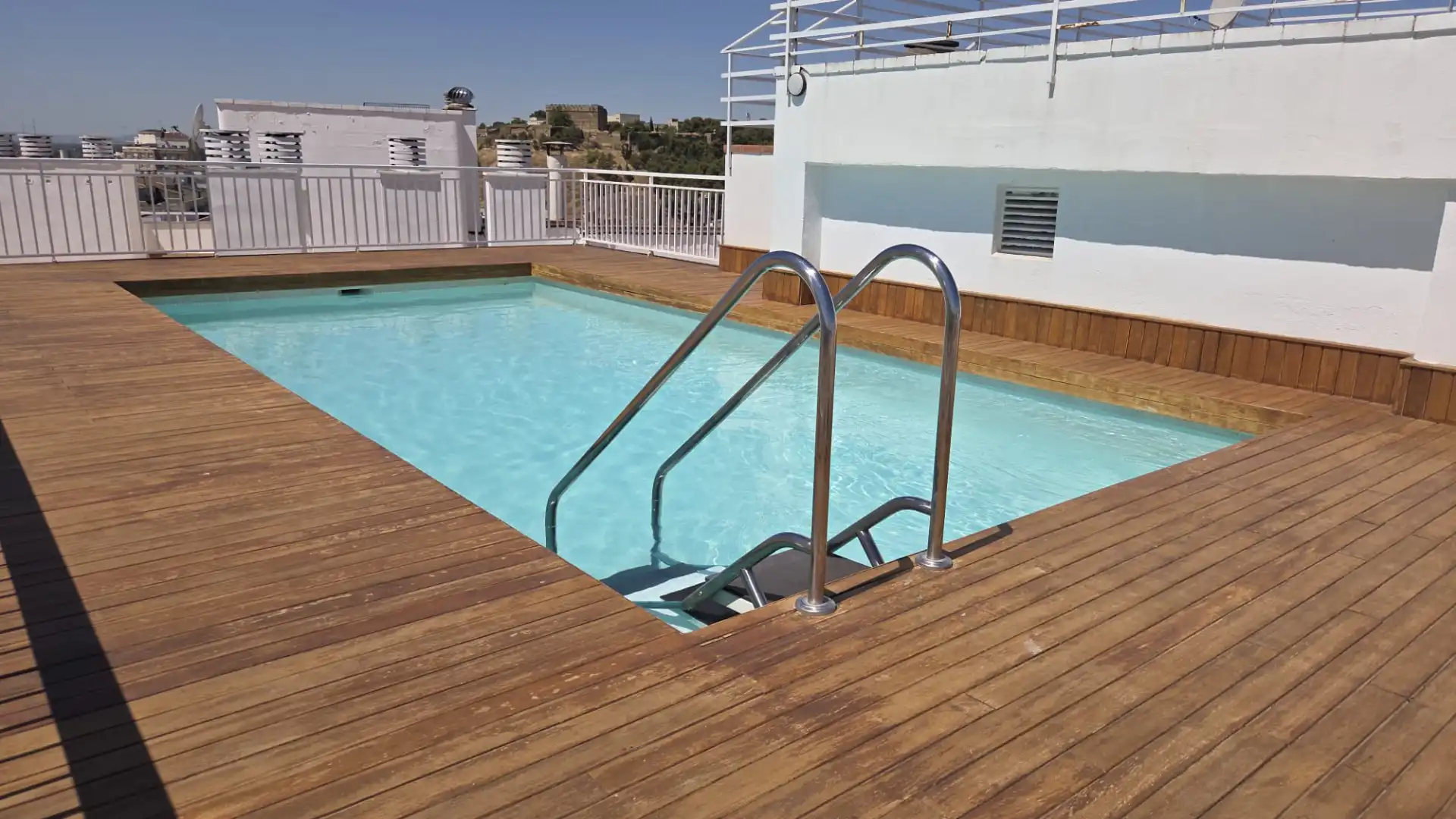 Piscina de Pis en venda en Lleida amb Calefacció, Terrassa i Moblat