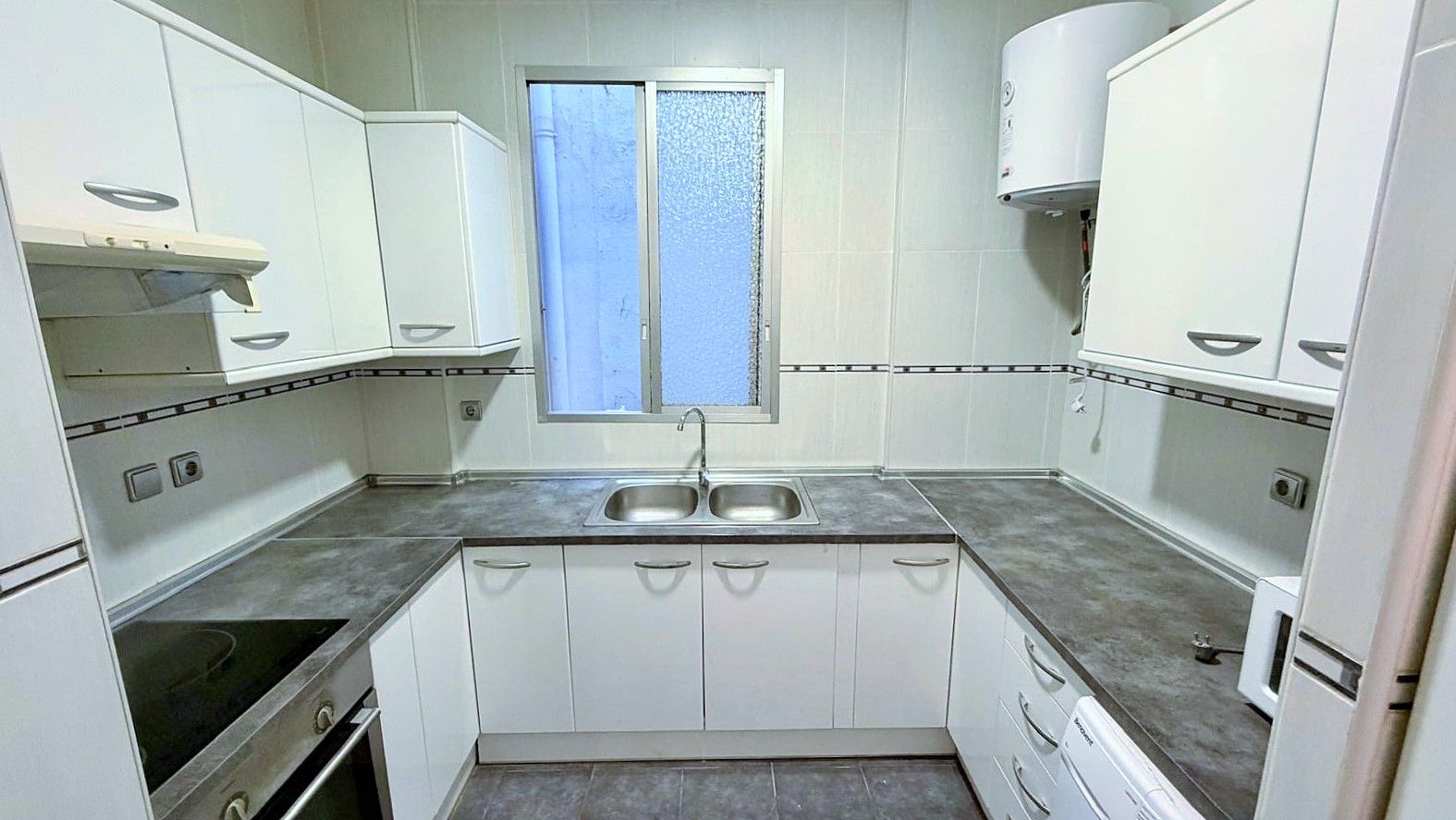 Kitchen of Flat to rent in  Valencia Capital  with Balcony