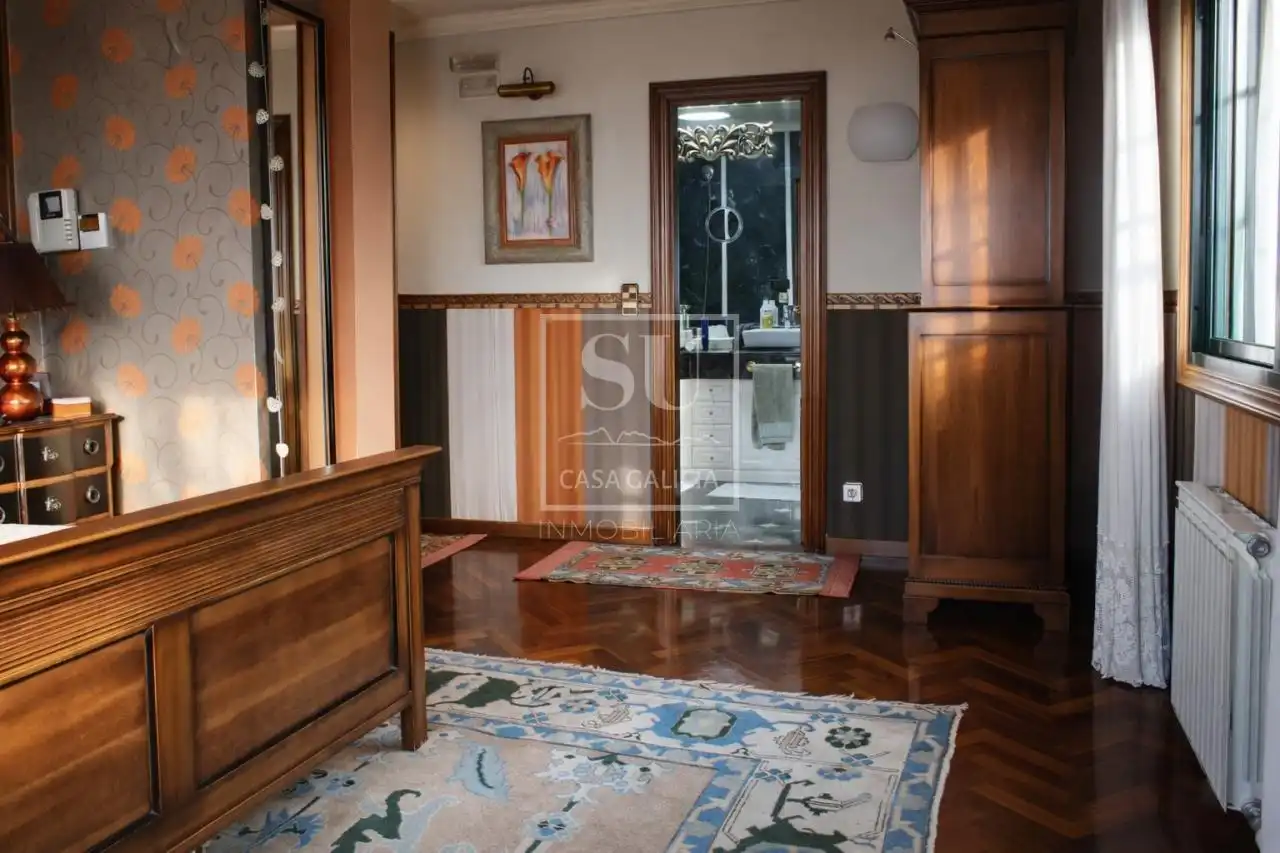 Casa o chalet en venta en Vigo  con Calefacción, Jardín privado y Parquet