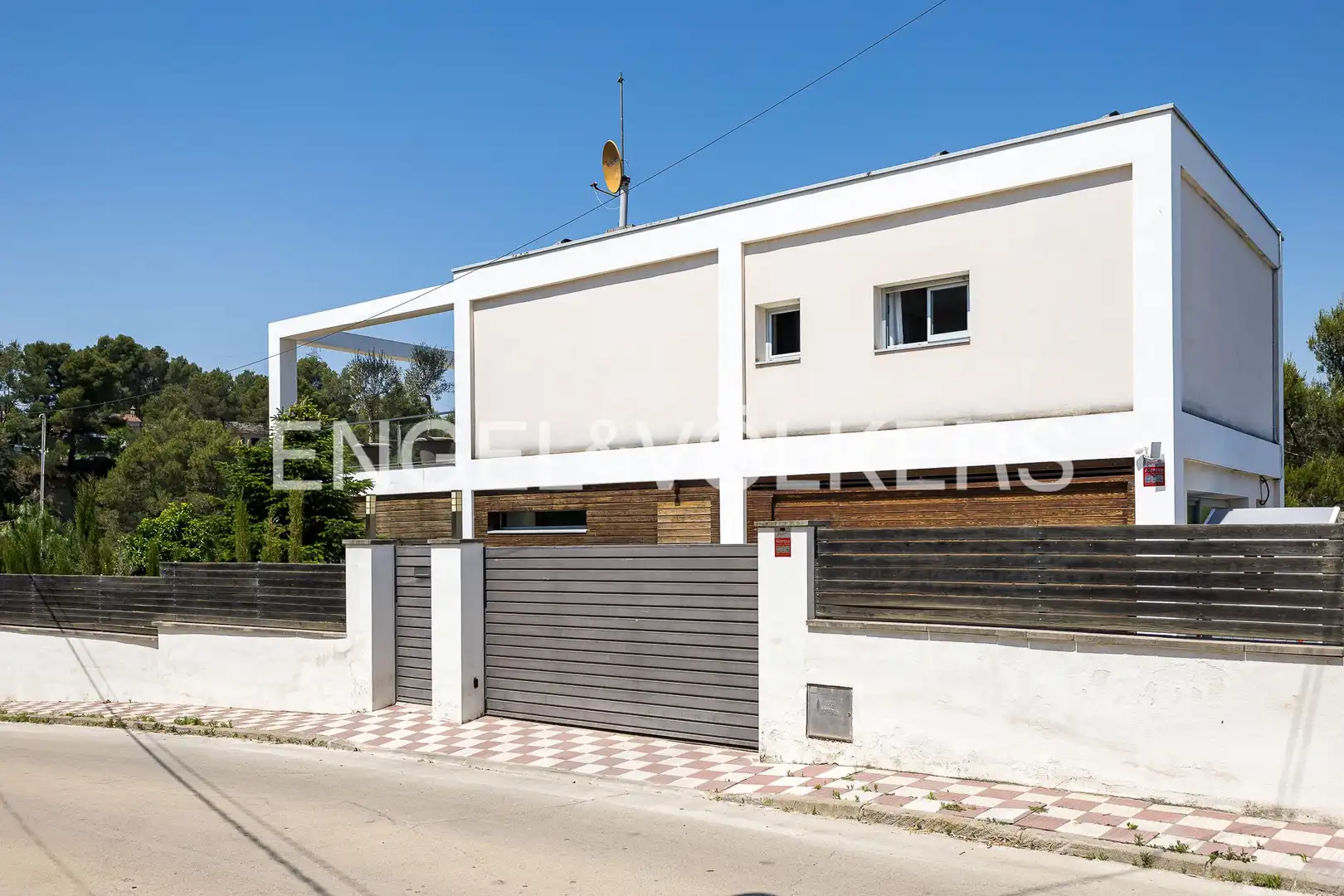 Vista exterior de Casa o xalet en venda en Masquefa amb Aire condicionat, Calefacció i Jardí privat