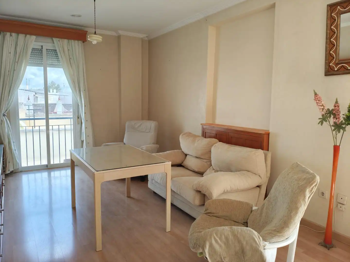 Sala de estar de Piso en venta en Sevilla con Balcón y Jacuzzi