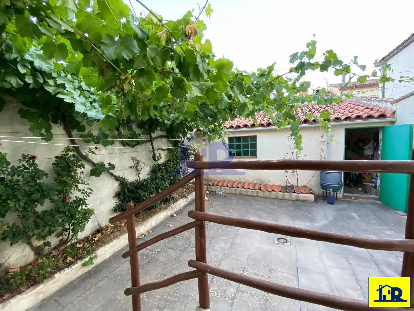Vista exterior de Casa o chalet en venta en Villalba de la Sierra con Calefacción, Jardín privado y Terraza