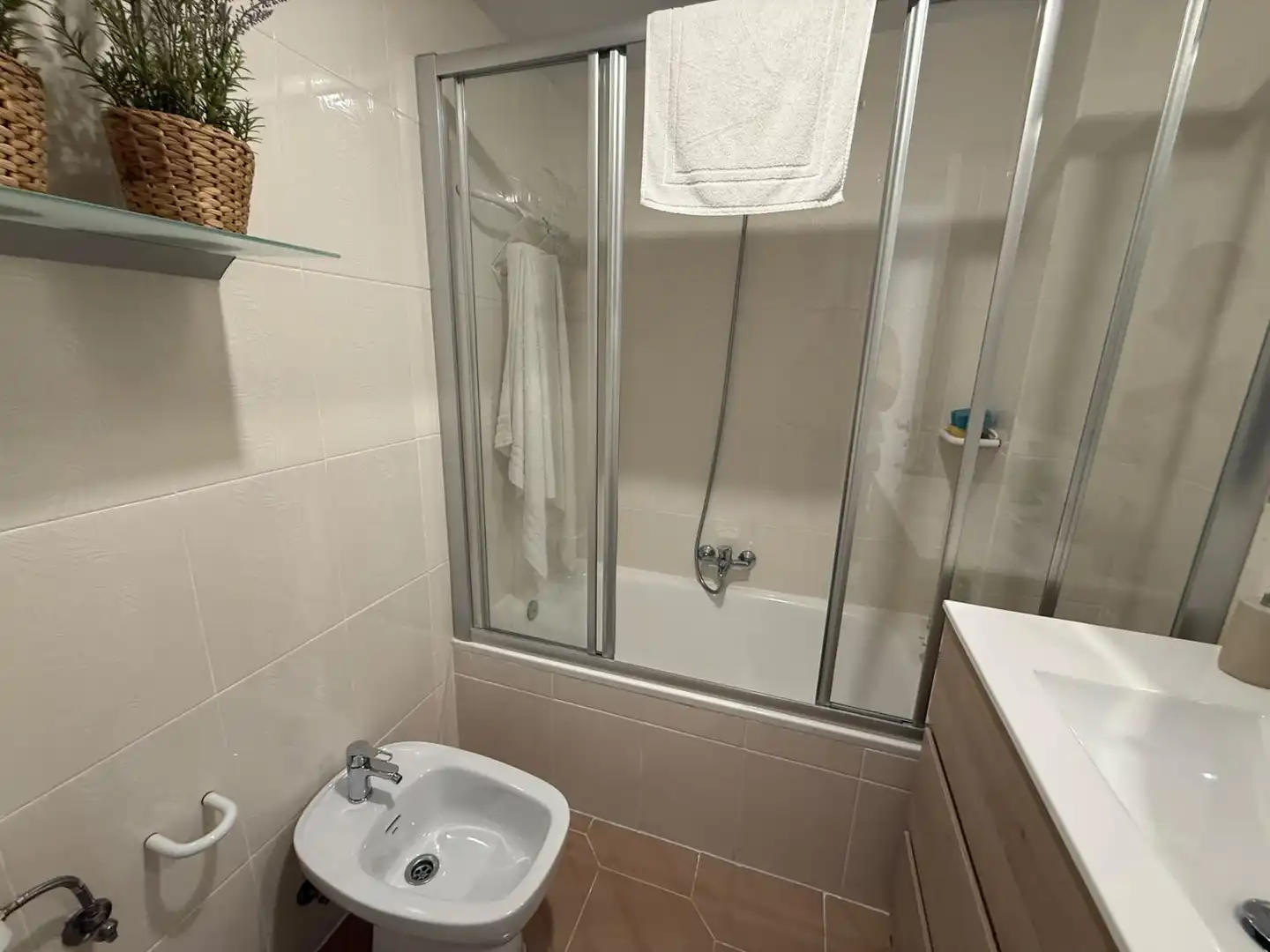 Bathroom of Duplexes for sale in Noja  with Heating, Parquet flooring and Terrace