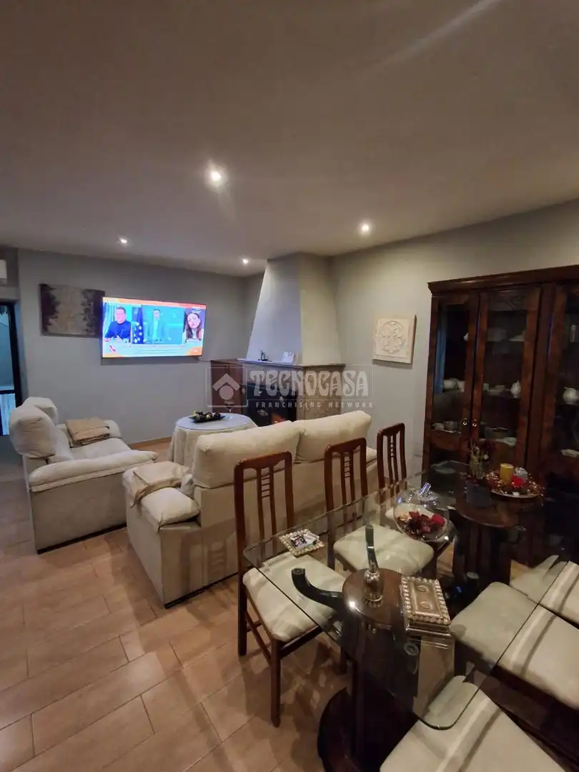 Sala de estar de Casa o chalet en venta en Baeza con Aire acondicionado, Calefacción y Terraza