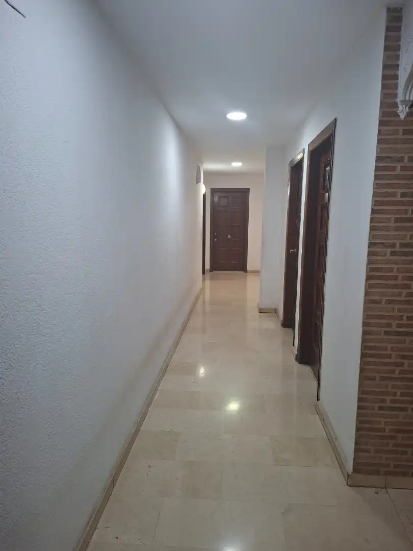Piso con ascensor en venta en Carrer de València 28, imagen 2