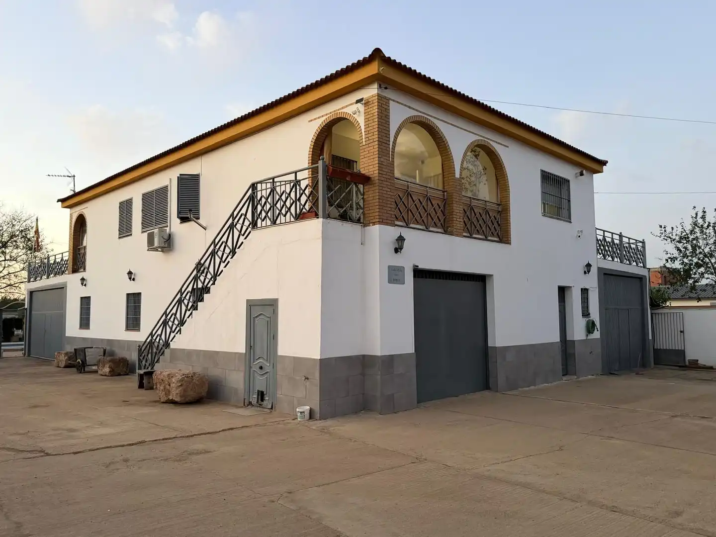 Exterior view of Houses for sale in La Rinconada  with Air Conditioner, Private garden and Terrace