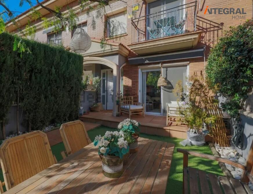 Terrassa de Casa adosada en venda en Vilassar de Mar amb Aire condicionat, Calefacció i Jardí privat