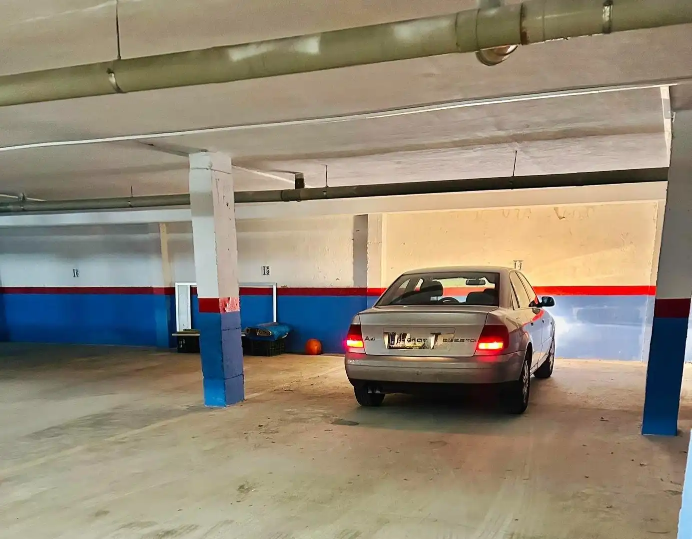 Parking de Casa adosada de alquiler en Pilar de la Horadada con Aire acondicionado, Calefacción y Jardín privado